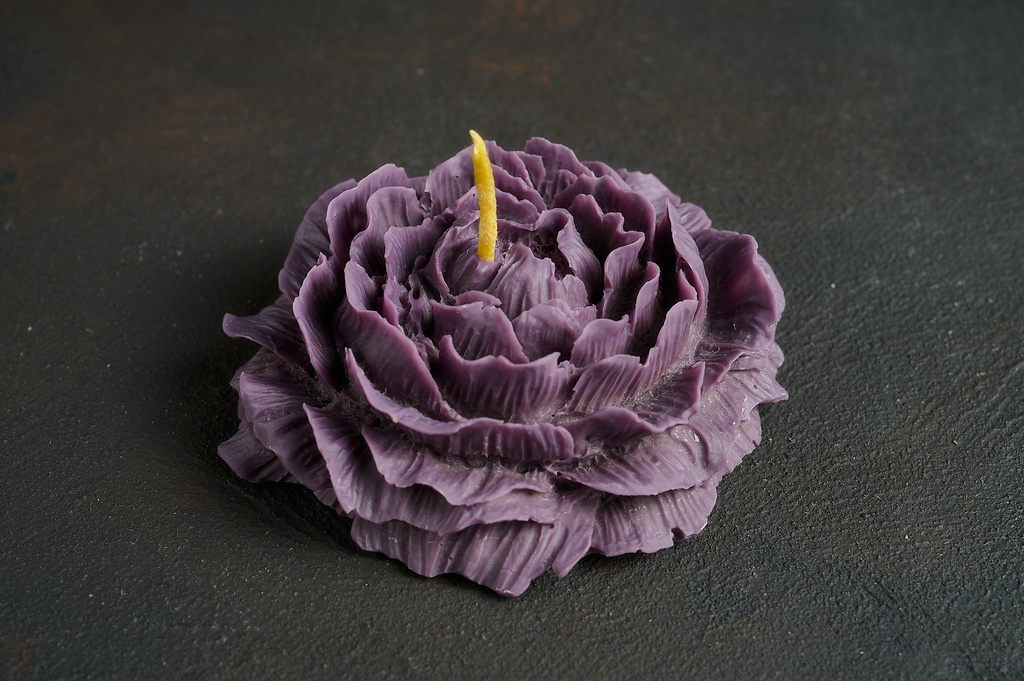 Свічка з бджолиного воску, "Півонія", 70г